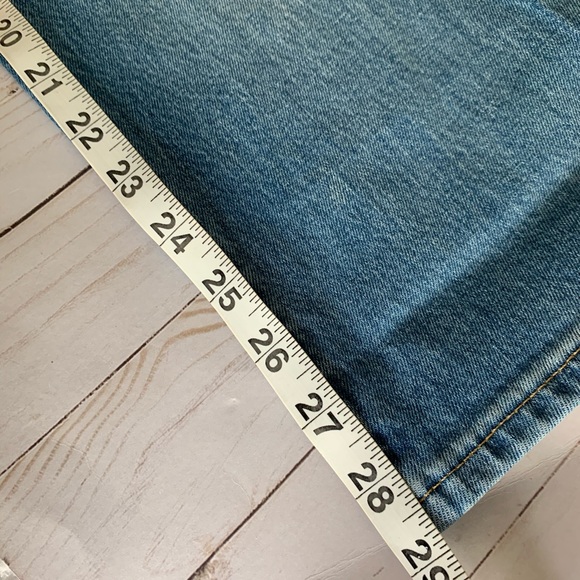 🆕J. Crew slim broken in boyfriend jeans - Picture 7 of 9